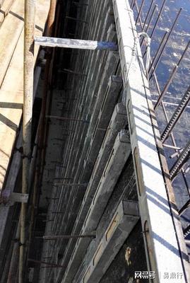 推广新型模板支撑加固体系，缓解我国房屋建筑工程木材供需矛盾